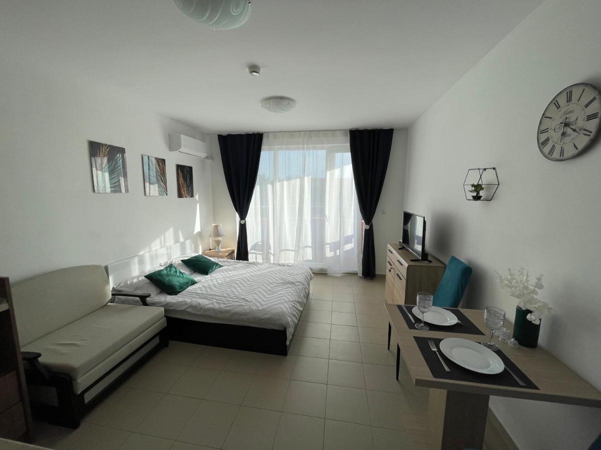 Admiral Plaza Lejlighedshotel Sunny Beach Eksteriør billede