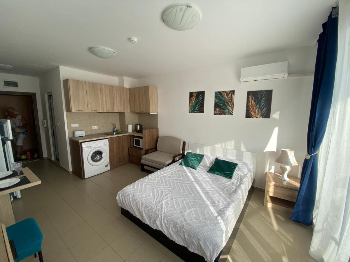 Admiral Plaza Lejlighedshotel Sunny Beach Eksteriør billede